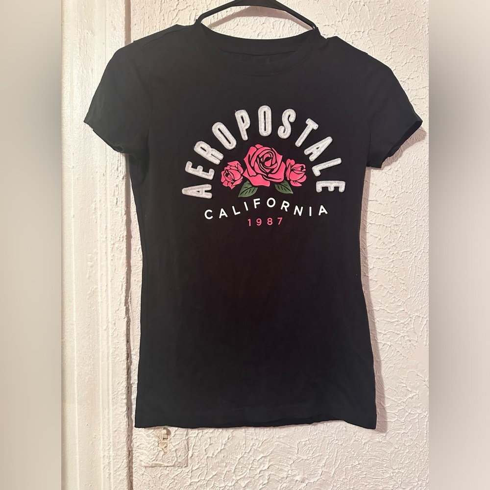 Aeropostale Classic Crew Size; SMALL  WORN ONCE!!!!